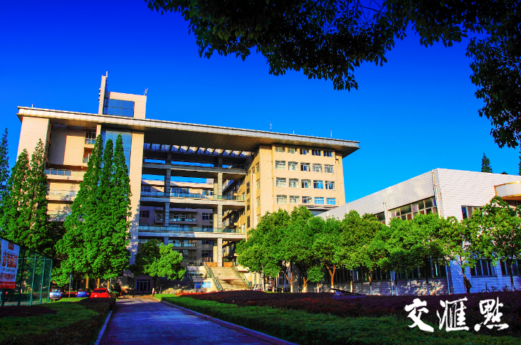 江苏大学与江苏科技大学，两所高校的独特魅力与发展前景